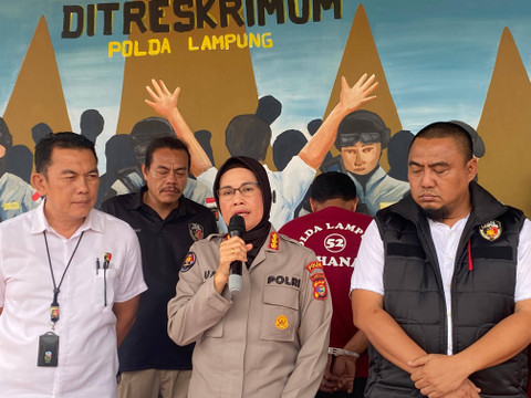 Kabid Humas Polda Lampung, Kombes Pol Umi Fadillah Astutik saat konferensi pers di Mapolda Lampung. | Foto: Sinta Yuliana/Lampung Geh