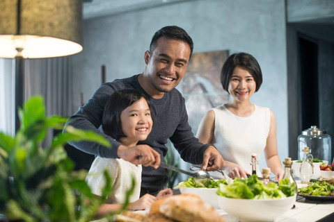 Ilustrasi keluarga sehat. Foto: Shutterstock