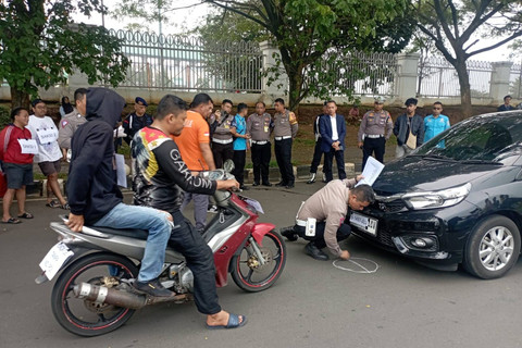 Olah TKP kecelakaan di area Stadion Pakansari, Bogor, Jawa Barat, Jumat (3/5/2024). Foto: Dok. Istimewa