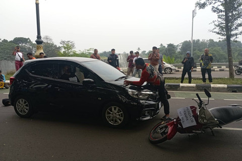 Olah TKP kecelakaan di area Stadion Pakansari, Bogor, Jawa Barat, Jumat (3/5/2024). Foto: Dok. Istimewa