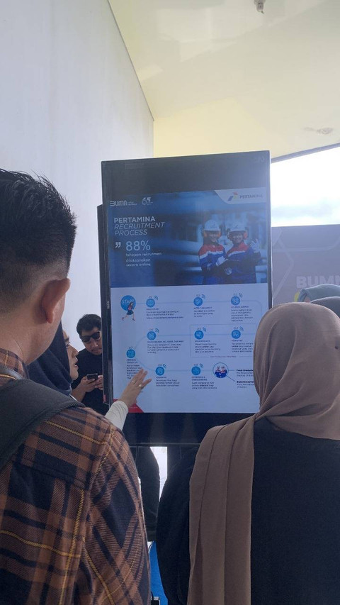 Pertamina Goes To Campus tak hanya menghadirkan informasi terkini tentang industri energi dan tantangannya, namun juga memberi informasi menarik seputar info karier dan program Pertamina lainnya. Foto: Dok. Pertamina