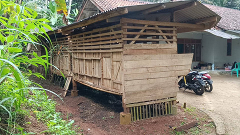 Suasana rumah Tarsum, pelaku mutilasi Ciamis, Sabtu (4/5/2024). Foto: Dok. Istimewa