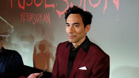 Darius Sinathrya saat ditemui di Kawasan Sudirman, Jakarta Pusat, Sabtu (4/5/2024). Foto: Aprilandika Pratama/kumparan