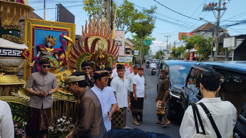 Rizky Febian tiba di kediaman Mahalini di Bali. Foto: Dok. Istimewa
