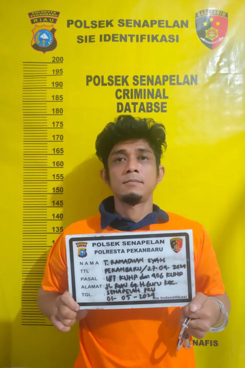 Pria yang Bakar musala di Pekanbaru. Foto: Dok. Istimewa