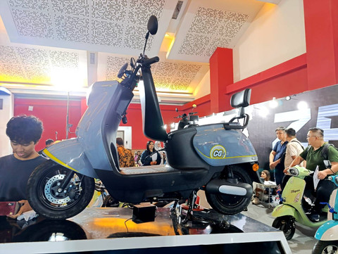 ZPT Nimbuzz yang dipamerkan di PEVS 2024 di JIExpo Kemayoran. Foto: Fitra Andrianto/kumparan