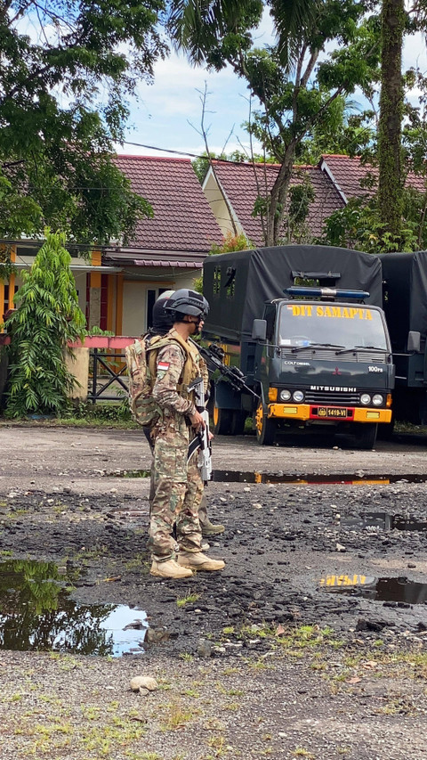 Ditsamapta Polda Kalbar menggelar pelatihan untuk polisi baru. Foto: Rere Hutapea/Hi!Pontianak