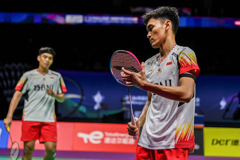 Ganda putra Indonesia Muhammad Shohibul Fikri dan Bagas Maulana saat melawan ganda putra China He Ji Ting dan Ren Xiang Yu dalam final Piala Thomas 2024 di Chengdu Hi Tech Zone Sports Center Gymnasium, Chengdu, China, Minggu (5/5/2024). Foto: Galih Pradipta/ANTARA FOTO