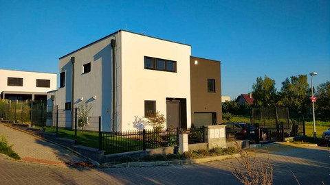 Ilustrasi Warna Cat Rumah. Foto: Shutterstock