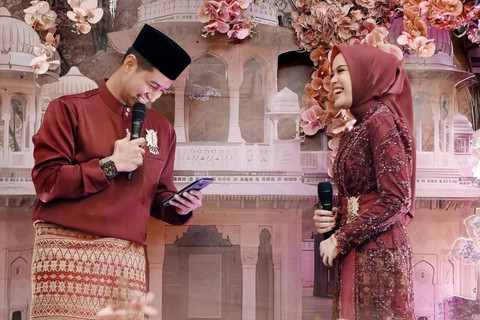 Chand Kelvin lamaran dengan Dea Sahirah.   Foto: Instagram/@thepotomoto