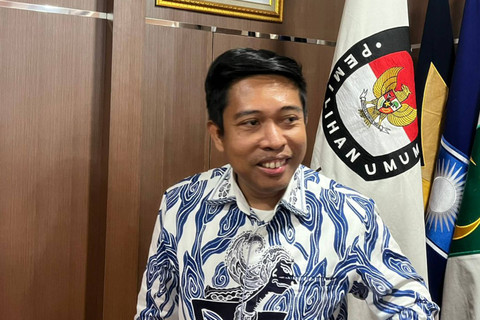 Anggota sekaligus Kepala Divisi Teknis Penyelenggaraan Pemilu Komisi Pemilihan Umum (KPU) DKI Jakarta Dody Wijaya, Senin (6/5/2024). Foto: Haya Syahira/kumparan