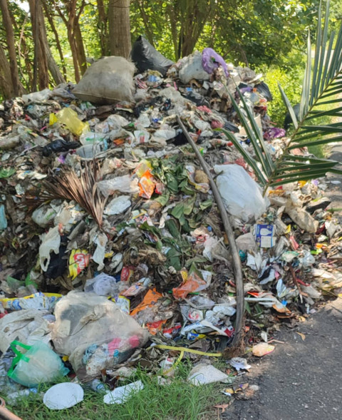 Tumpukan sampah muncul di wilayah Pedukuhan Nawungan I, Kalurahan Selopamioro, Kapanewon Imogiri, Kabupaten Bantul. Foto: Dok Lurah Selopamioro 