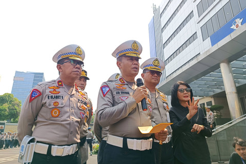 Kakorlantas Irjen Pol Aan Suhanan pimpinan apel persiapan pengawalan dan pengamanan WWF Bali, di kantor Korlantas, Kamis (10/5/2024). Foto: Hedi/kumparan
