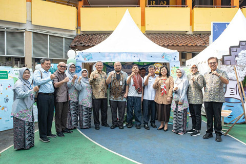SMA Negeri 61 Jakarta mendapat apresiasi usai menggelar festival edukasi "Sosial Fest" yang memamerkan hasil projek P5 tentang jaminan sosial. Foto: Dok. BPJS Ketenagakerjaan