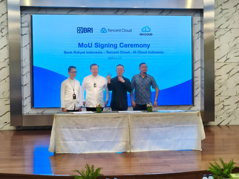 Penandatanganan nota kesepahaman BRI dengan Tencent Cloud dan Hi Cloud Indonesia pada Rabu, (17/4).  Foto: Dok. BRI