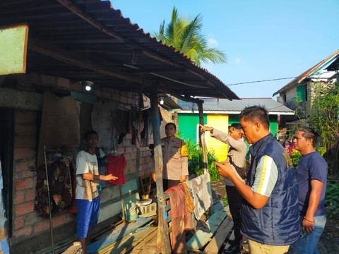 Rumah korban saat olah TKP yang dilakukan Polsek Kertapati Palembang, Foto : Istimewa