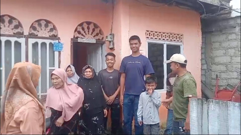Sagil di antara keluarganya. Dok: kumparan.