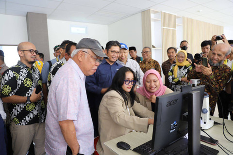 Menteri PUPR RI Basuki Hadimulyono meresmikan Stasiun Lapangan Geologi Prof R. Soeroso Notohadiprawiro, Sabtu (11/5/2024).  Foto: Dok. UGM