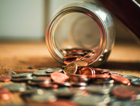 Ilustrasi Jelaskan Kebijakan Apa yang Dapat Dilakukan Pemerintah Pusat dan Daerah dalam Mengembangkan Investasi untuk Kesejahteraan Masyarakat, Sumber Unsplash Josh Appel