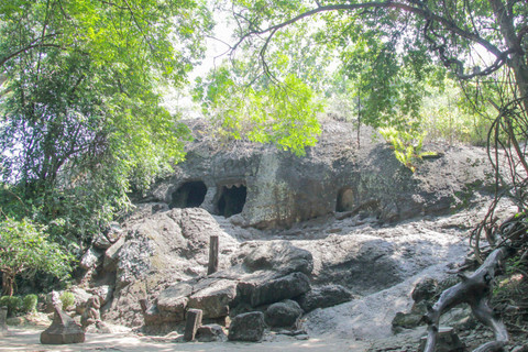 Gua Selomangleng Foto: Dyca Richardo Tadung/Shutterstock