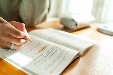 Kunci jawaban IPA kelas 9 semester 2 halaman 48. Foto hanya ilustrasi, bukan yang sebenarnya: Sumber: Pexels/Yaroslav Shuraev