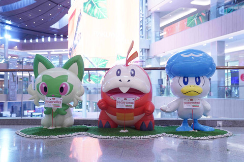 Trio Paldea (Quaxly, Fuecoco, Spirigatito) Inflatable Foto: Dok. Istimewa