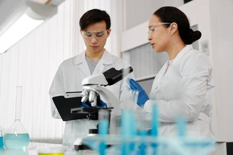 Ilustrasi Kloning Merupakan Salah Satu Teknik dalam Bioteknologi Modern yang Dapat Dilakukan dengan Cara. Sumber: Pexels/Edward Jenner