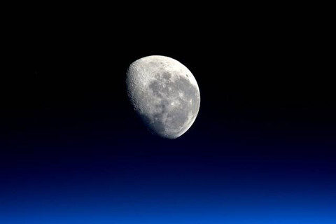 Planet Terkecil dalam Tata Surya Adalah Planet Merkurius. Foto Hanya Ilustrasi. Sumber Foto: Unsplash.com/NASA