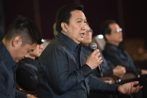 Presiden Direktur PT Adaro Energy Indonesia Tbk (Adaro) Garibaldi Thohir memberikan keterangan pers usai melaksanakan Rapat Umum Pemegang Saham Tahunan (RUPST) di Jakarta, Rabu (15/5/2024). Foto: ANTARA FOTO/M Risyal Hidayat