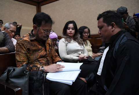 Terdakwa kasus pemerasan dan gratifikasi di Kementerian Pertanian Syahrul Yasin Limpo mengikuti sidang lanjutan di Pengadilan Tipikor, Jakarta, Rabu (15/5/2024). Foto: Akbar Nugroho Gumay/ANTARA FOTO