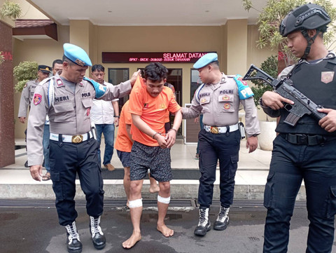 Polisi menangkap 4 orang tersangka kasus pencurian kendaraan roda empat yang terjadi pada Senin (22/4) pukul 03.00 WIB di Bogor. Foto: kumparan