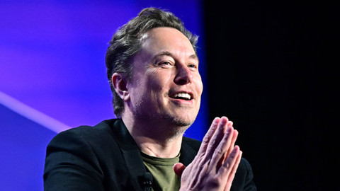 CEO Tesla Elon Musk berbicara pada Konferensi Global Milken Institute tahunan ke-27 di Beverly Hilton di Los Angeles pada 6 Mei 2024. Foto: FREDERIC J. BROWN / AFP