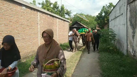 Sastrowiryo bin Kasanrejo (78), calon jemaah haji (CJH) asal Kabupaten Madiun kloter 16, meninggal dunia karena sakit pada Jumat (17/5/2024). Foto: Dok. Istimewa