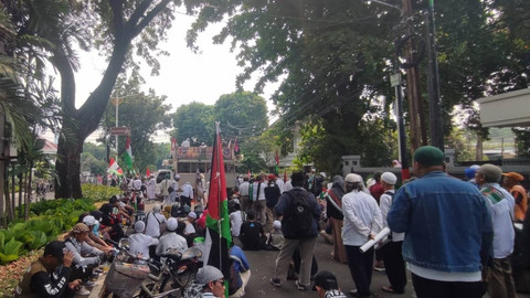 ksi Bela Palestina di depan Kedubes Mesir, Jakarta Pusat, pada Minggu (19/5/2024). Foto: Rachmadi Rasyad/kumparan