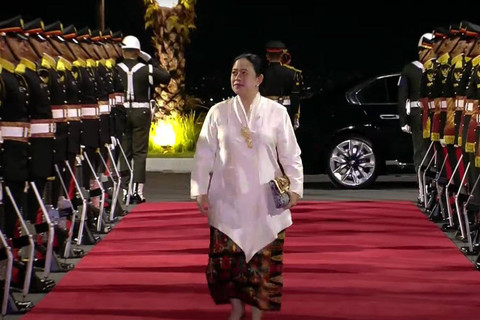 Puan Maharani tiba pada acara Gala Dinner KTT World Water Forum ke-10 di Bali, Minggu (19/5/2024). Foto: Dok. YouTube Sekretariat Presiden