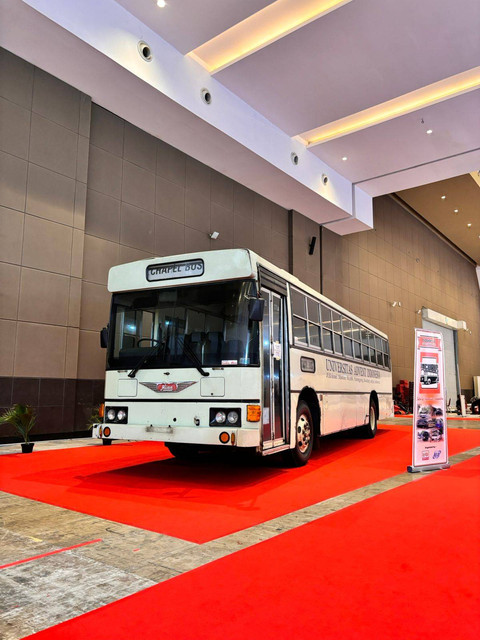 Bus bekas Hino eks armada antar jemput Univesitas Advent Indonesia (UNAI) Bandung milik PO Sumber Alam. Foto: dok. Sumber Alam