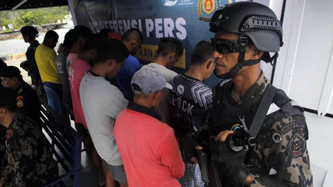 Para ABK di tiga kapal pencuri ikan asal Filipina. (foto: febry kodongan/manadobacirita)