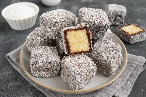 Ilustrasi lamington khas Australia. Foto: Shutterstock
