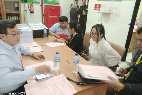 Tersangka kasus rumah produksi film porno, Siskaeee, dikirimkan ke JPU.  Foto: Dok. Istimewa