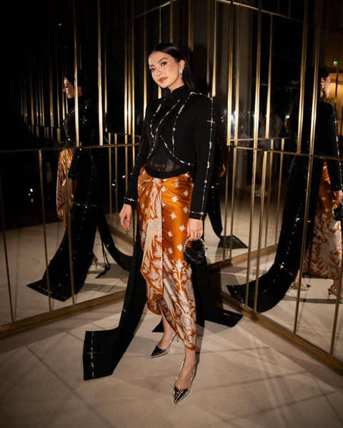 Raline Shah di acara 2024 Kering Women In Motion Awards and Cannes Film Festival Presidential Dinner. Foto: Instagram @ralineshah