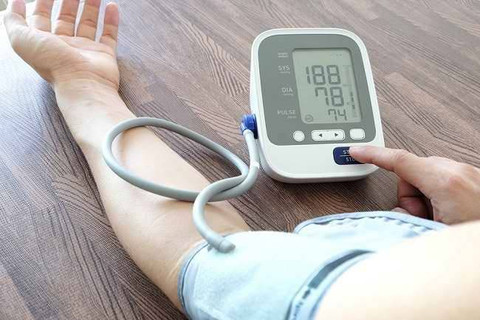 Ilustrasi mengukur tekanan darah. Foto: Istimewa