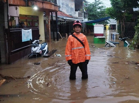 Banjir di wilayah Rawajati, Jaksel, Sabtu (25/5) pukul 06.12 WIB. Dok. BPBD DKI Jakarta.