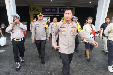Polisi persiapkan pengamanan konser Avenged Sevenfold di Stadion Madya GBK, Jakarta, Sabtu (25/5/2024). Foto: Dok. Polres Jakpus
