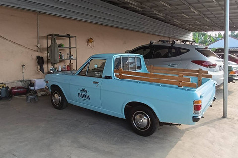 Datsun B120 tahun 1972 yang dikonversi jadi mobil listrik oleh Studio Motor. Foto: Fitra Andrianto/kumparan