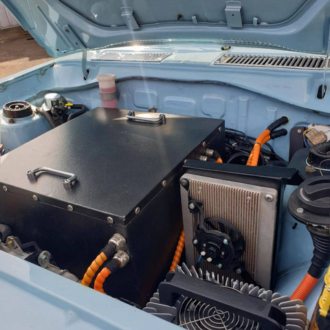 Datsun B120 tahun 1972 yang dikonversi jadi mobil listrik oleh Studio Motor. Foto: Instagram/@studio_motor