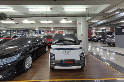 Wuling Air ev bekas yang dijual di WTC Mangga Dua. Foto: Fitra Andrianto/kumparan