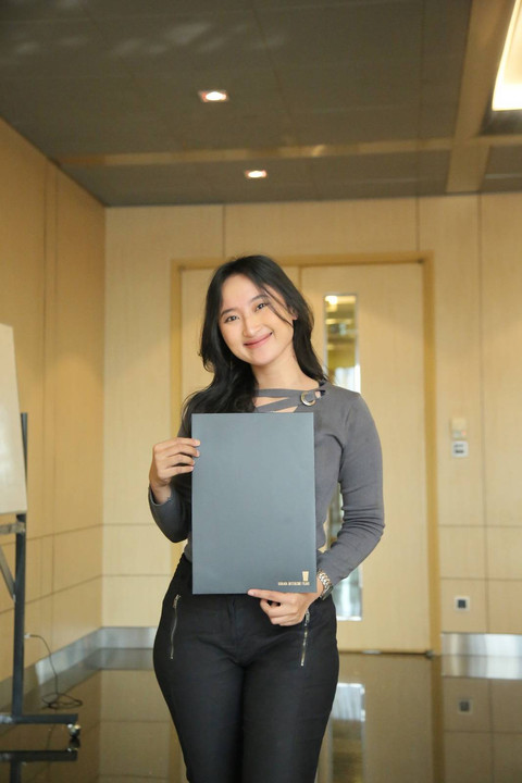 Nimas setuju kisahnya diikuti penguntit 10 tahun difilmkan oleh Soraya Intercine Films. Foto: Dok. Istimewa