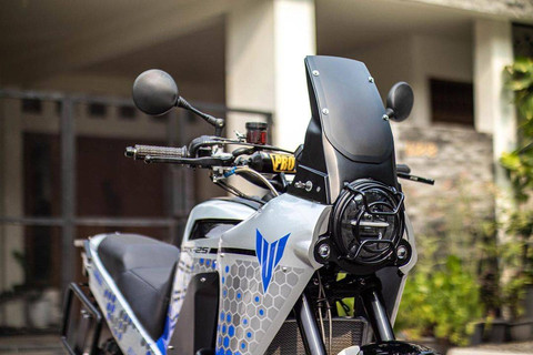 Yamaha MT-25 disulap menjadi motor dengan konsep all-terrain adventure bikinan Batakastem. Foto: Instagram/@batakastem_workshop
