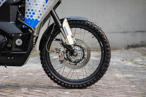 Yamaha MT-25 disulap menjadi motor dengan konsep all-terrain adventure bikinan Batakastem. Foto: Instagram/@batakastem_workshop