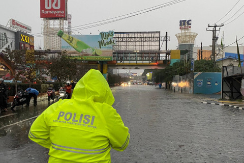 Banjir di Jalan Raya Margonda, Depok, Sabtu (1/6/2024). Foto: Dok. Istimewa